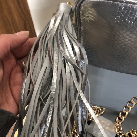 Victorias Secret gold tone chain silver crossbody bag - Picture 3 of 12